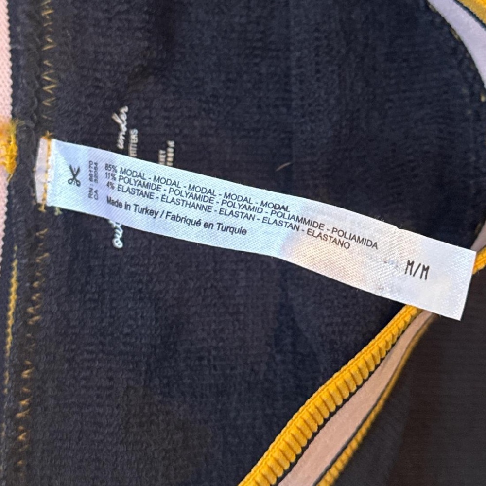 Urban Outfitters Biker Shorts - Picture 6 of 7